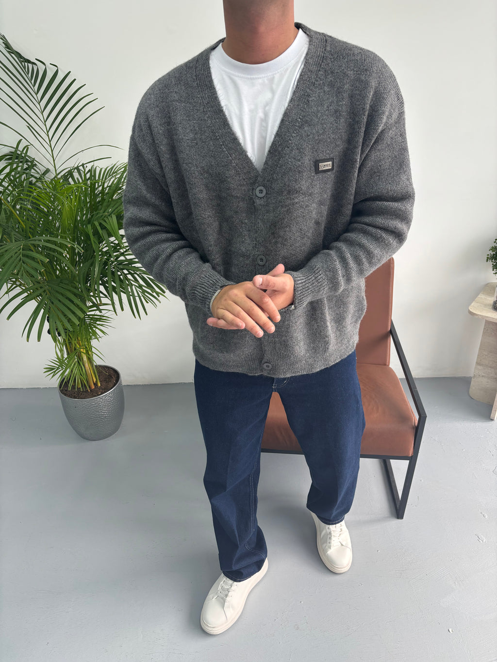 Basic Soft Relaxed Fit Nakış Detaylı Triko Hırka